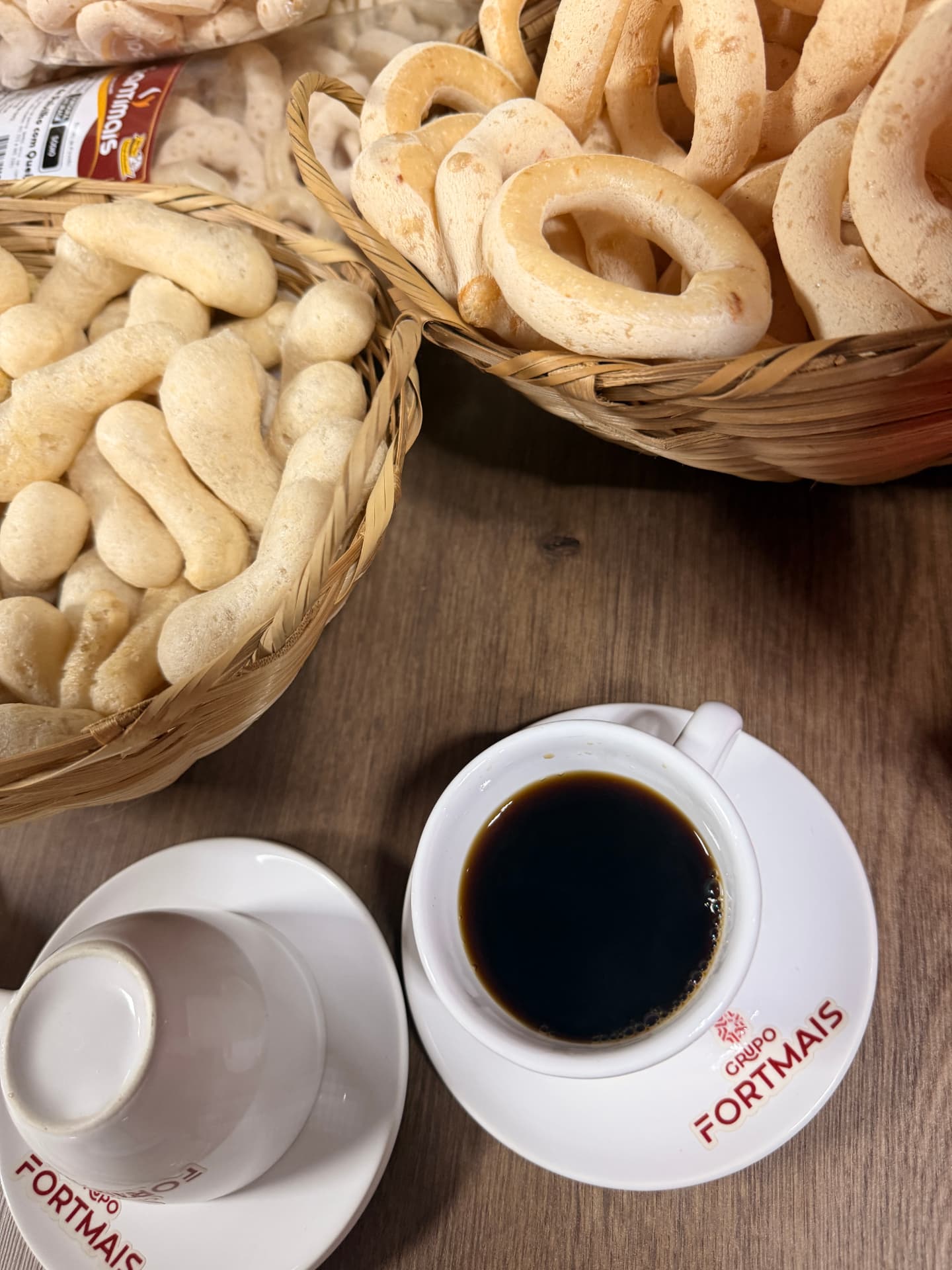 Biscoito De Polvilho Tradicional Santimais 150g 40 Unidades Santimais — 40 × 150g